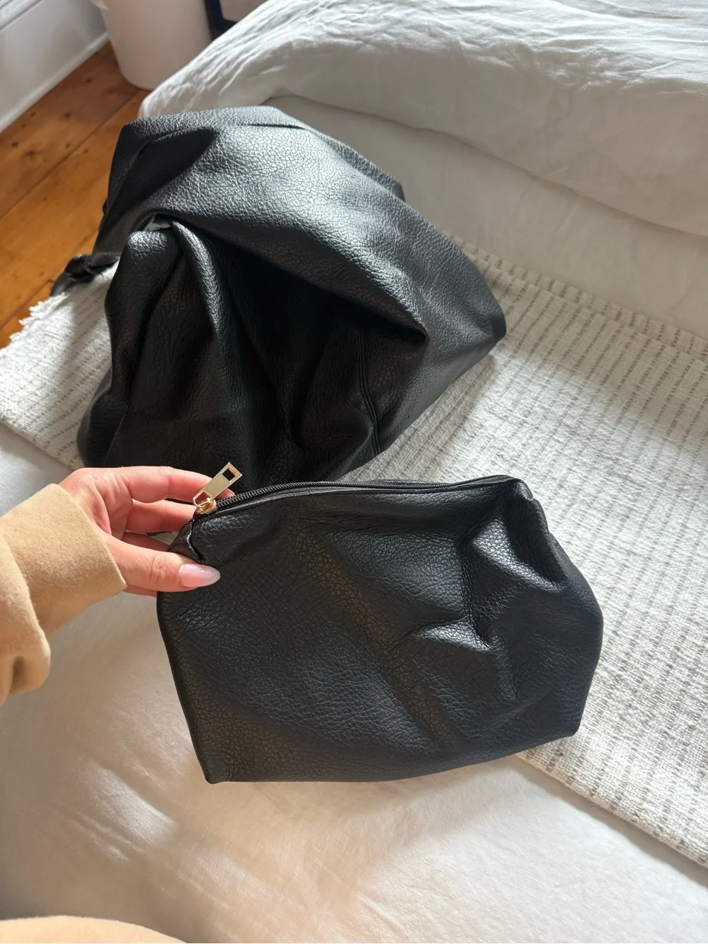 Black Knotted Shoulder Hobo Bag